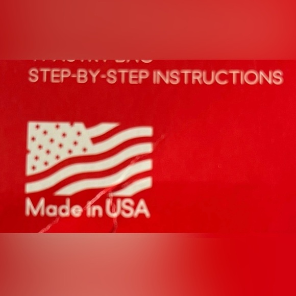 Chocolate Maker HOLIDAY TREE 3-D KIT New, never used, excellent condition. - Picture 7 of 7